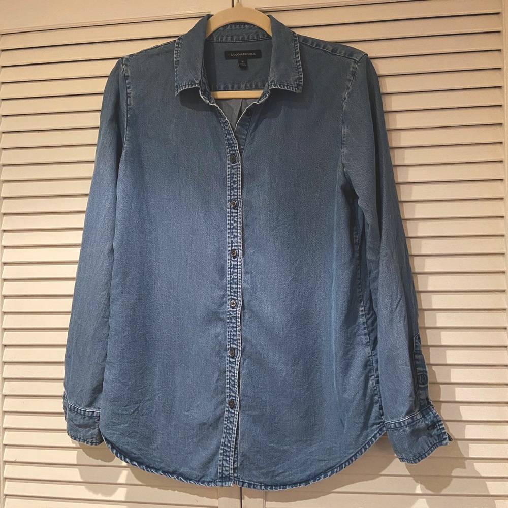 Banana Republic Chambray Shirt